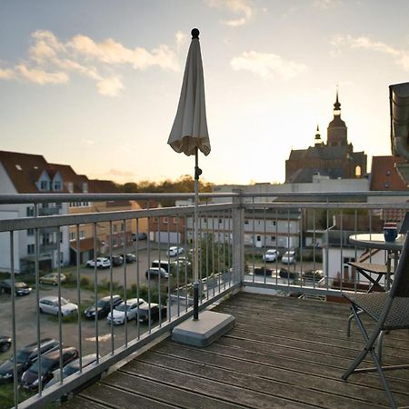Appartement Haus Steuerrad à Stralsund Extérieur photo
