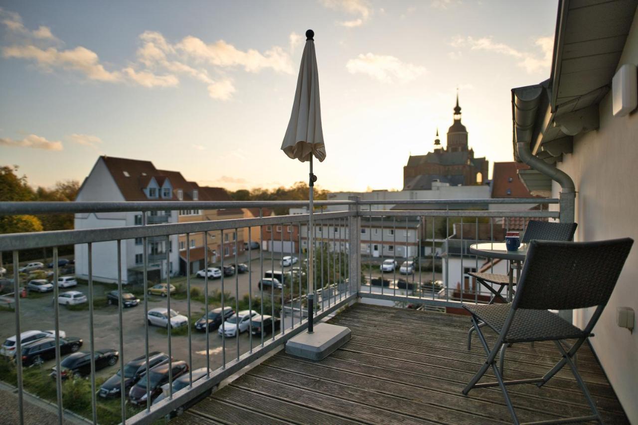 Appartement Haus Steuerrad à Stralsund Extérieur photo